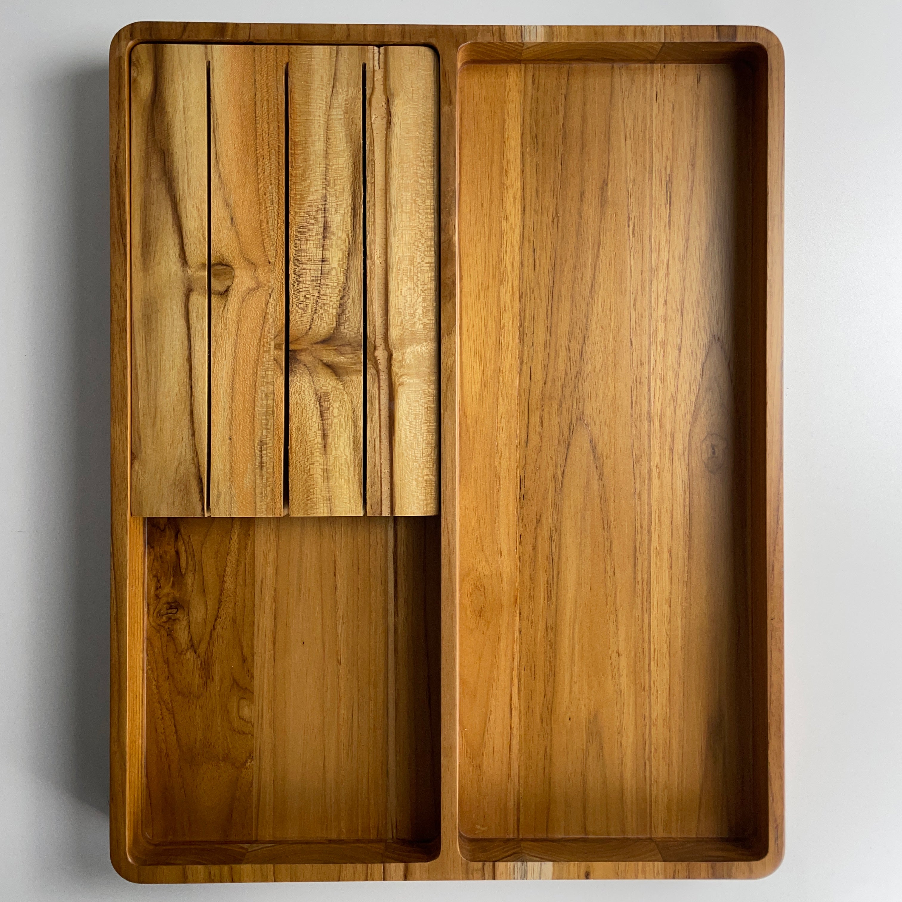 Divisor de Facas Wood Marcato Teka — vista superior com compartimentos organizados na gaveta
