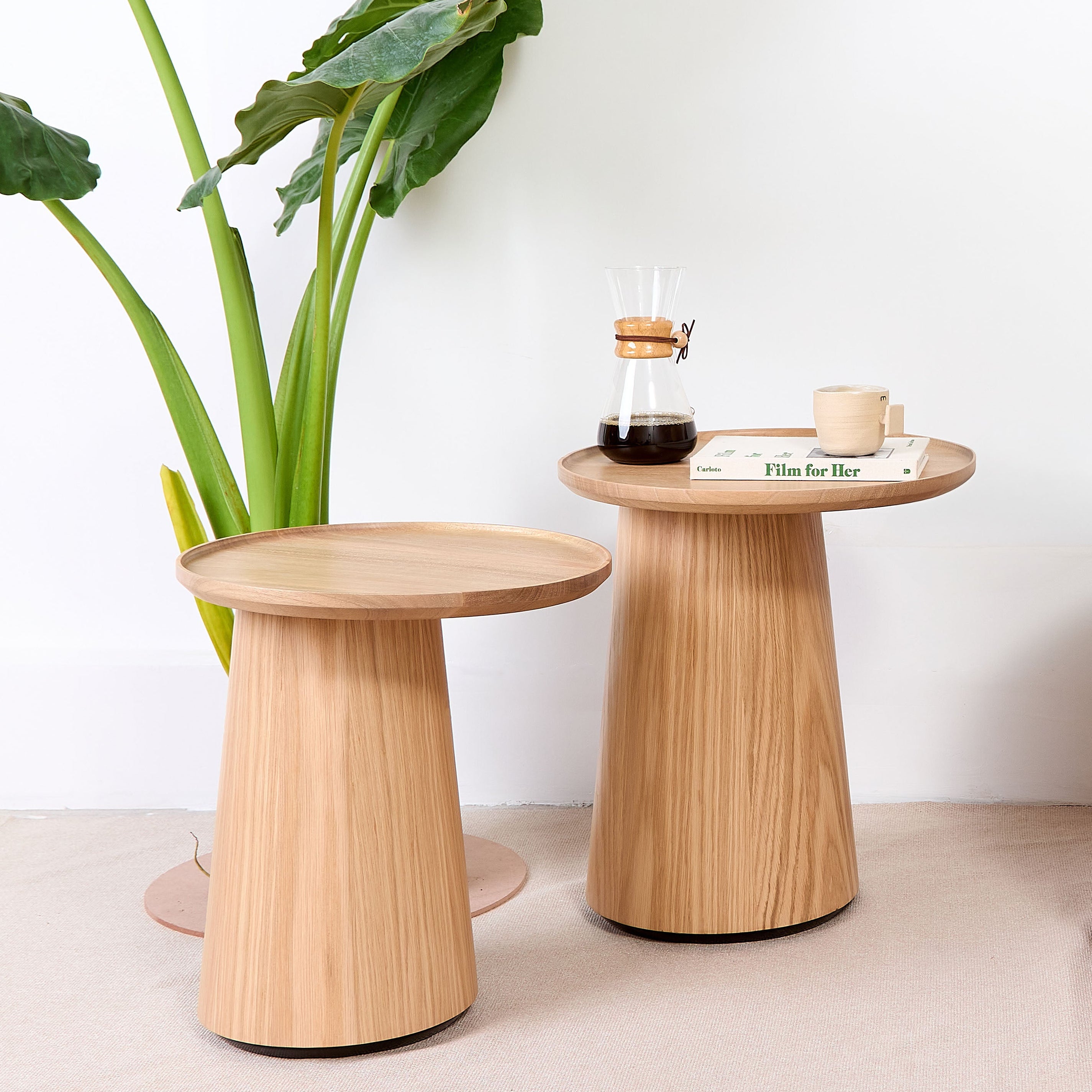 Mesa Lateral Luna 45x60cm em Tauari | Marcato